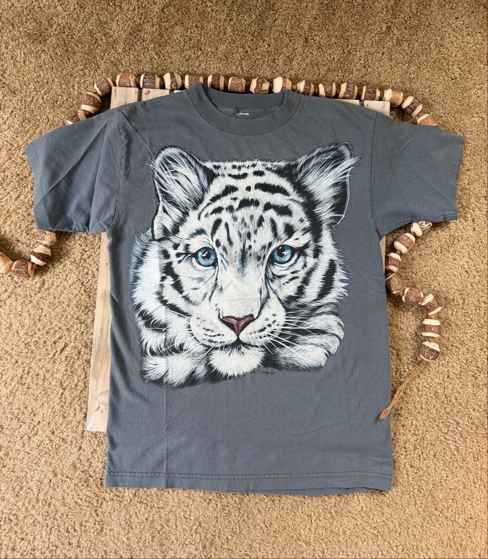 Vintage Bobby G White Tiger Gray Short Sleeve T Shirt